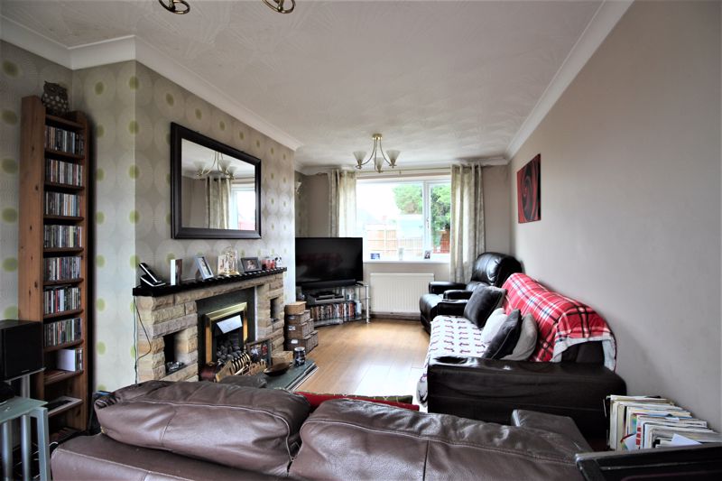3 bed house for sale in Breck Bank Crescent, Ollerton, NG22  - Property Image 6