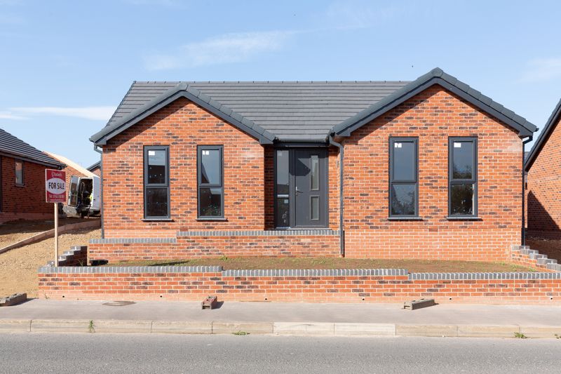 3 bed bungalow for sale in Kestrel Close, Kings Clipstone, NG21  - Property Image 4