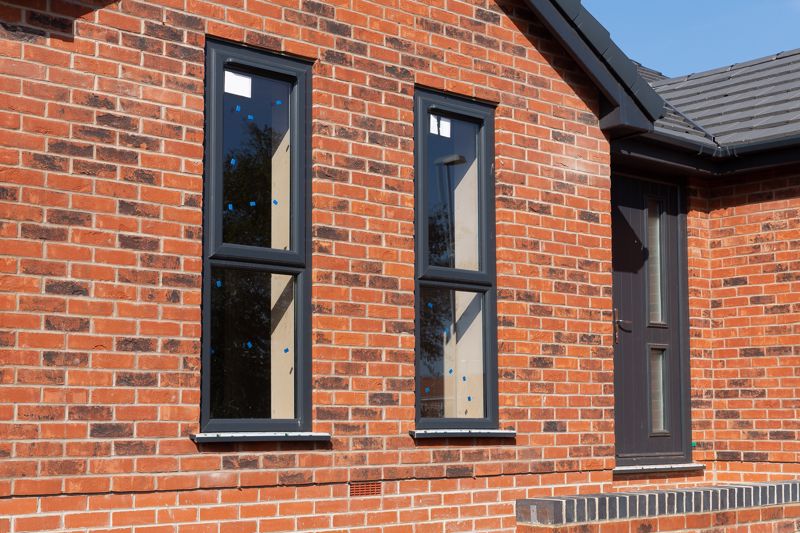 3 bed bungalow for sale in Kestrel Close, Kings Clipstone, NG21 5