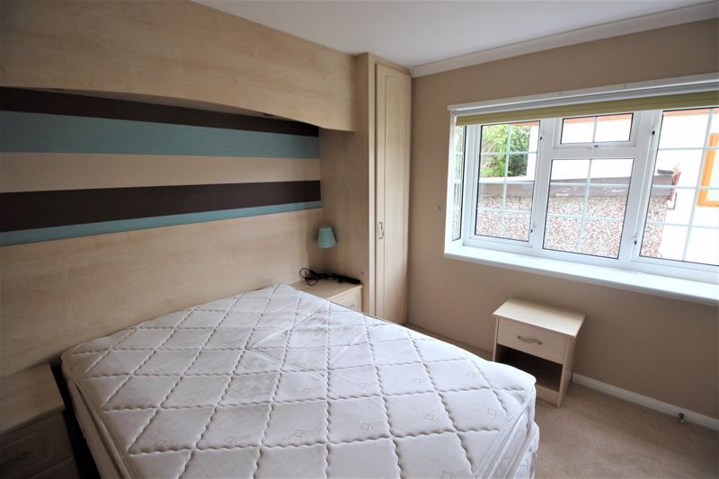 2 bed  for sale in Fairholme Park, Ollerton, NG22 11