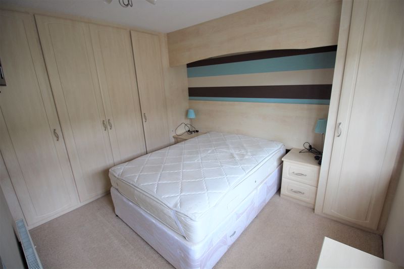 2 bed  for sale in Fairholme Park, Ollerton, NG22 8