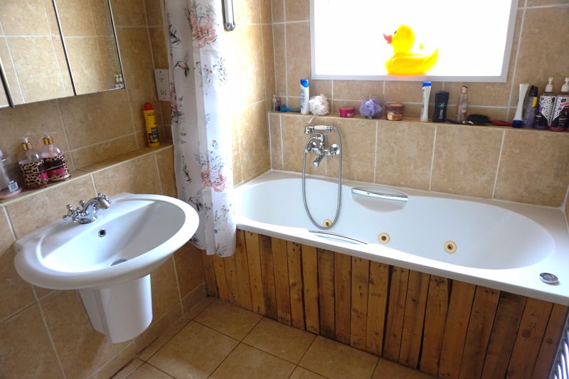 3 bed house for sale in Triumph Road, Eakring, NG22 14