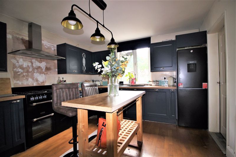 3 bed house for sale in Newark Road, Ollerton, NG22  - Property Image 6