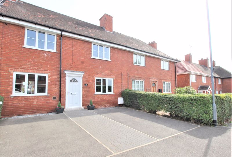 3 bed house for sale in First Avenue, Edwinstowe, NG21 1
