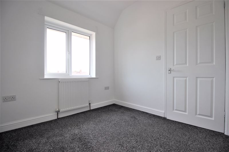 3 bed house for sale in First Avenue, Edwinstowe, NG21 12