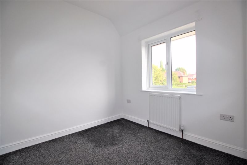 3 bed house for sale in First Avenue, Edwinstowe, NG21 13