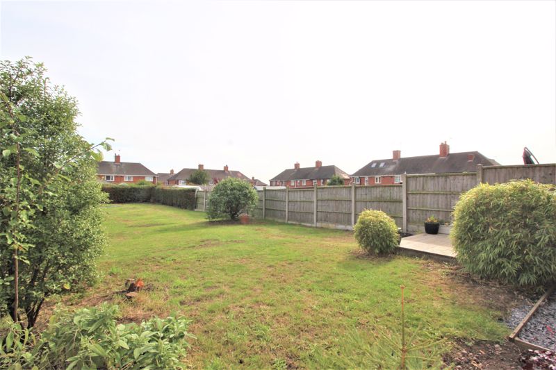 3 bed house for sale in First Avenue, Edwinstowe, NG21 18