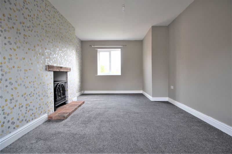 3 bed house for sale in First Avenue, Edwinstowe, NG21 7