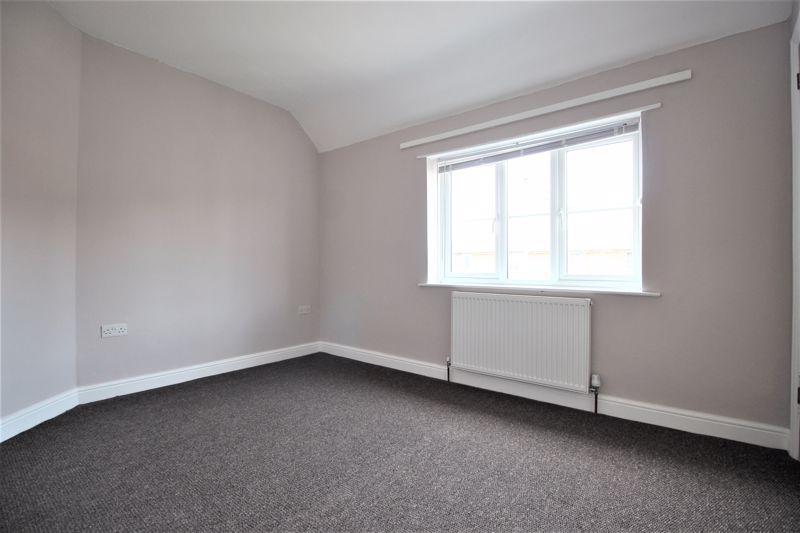 3 bed house for sale in First Avenue, Edwinstowe, NG21  - Property Image 8