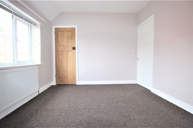 3 bed house for sale in First Avenue, Edwinstowe, NG21 9