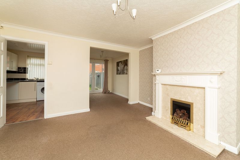 3 bed house to rent in Walesby Lane, New Ollerton, NG22  - Property Image 2