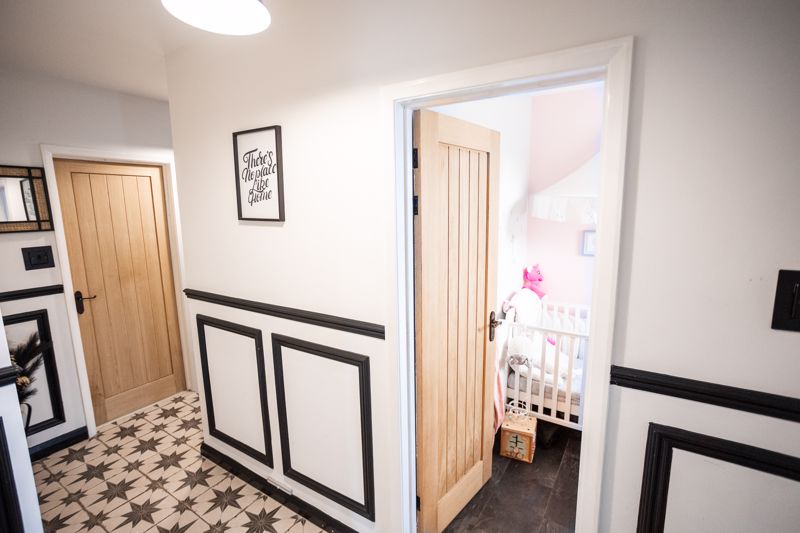 5 bed bungalow for sale in Greendale Avenue, Edwinstowe, NG21  - Property Image 9