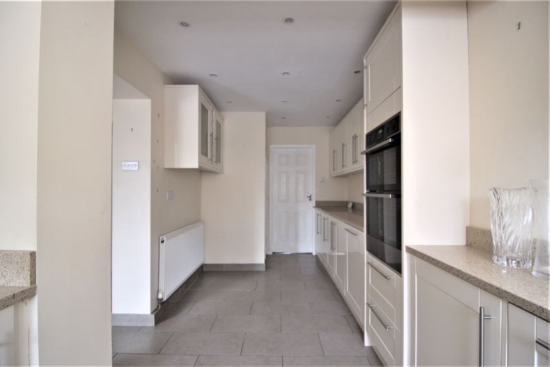 4 bed house for sale in Linton Drive, Boughton, NG22  - Property Image 2
