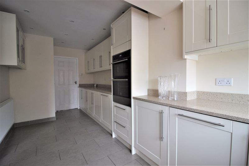 4 bed house for sale in Linton Drive, Boughton, NG22  - Property Image 3