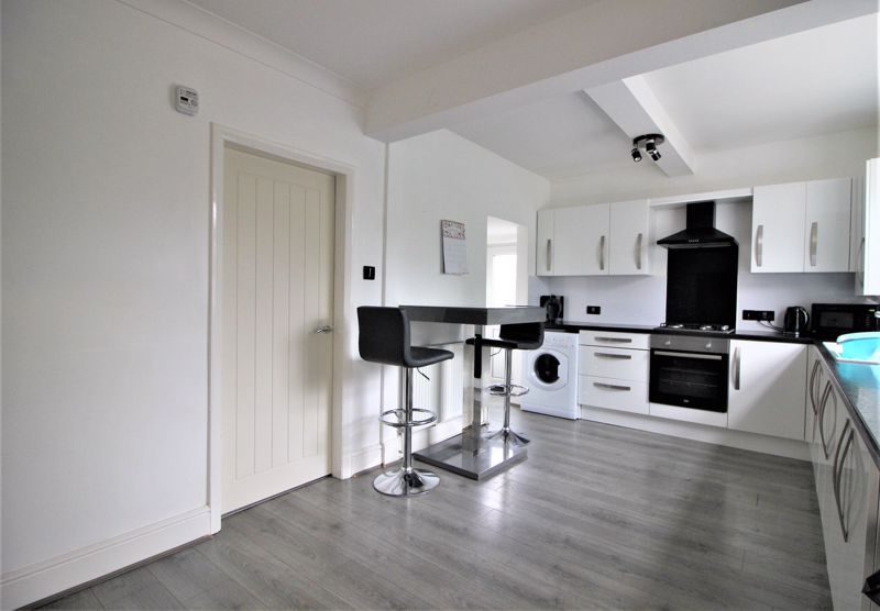 3 bed house for sale in Walesby Lane, Ollerton, NG22  - Property Image 5