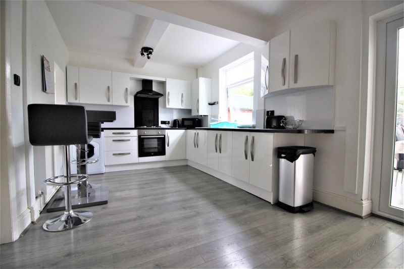 3 bed house for sale in Walesby Lane, Ollerton, NG22  - Property Image 7