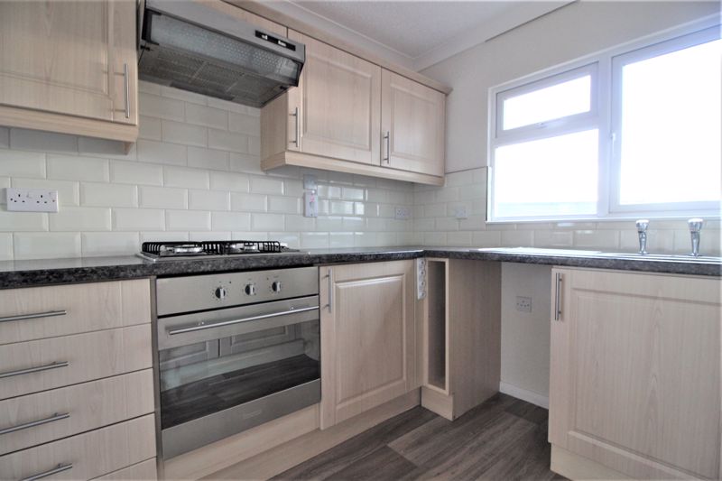 2 bed bungalow for sale in Sherwood Park, Walesby, NG22  - Property Image 5