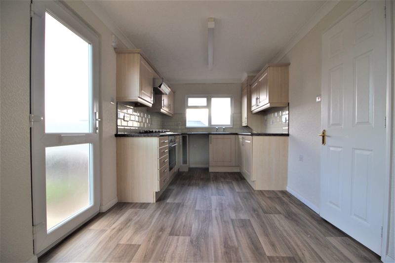 2 bed bungalow for sale in Sherwood Park, Walesby, NG22  - Property Image 6