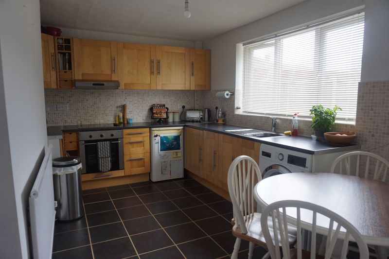 3 bed house for sale in Cedar Lane, Ollerton, NG22 3