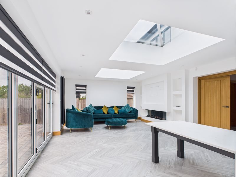 6 bed house for sale in Central Avenue, Newark, NG22  - Property Image 5