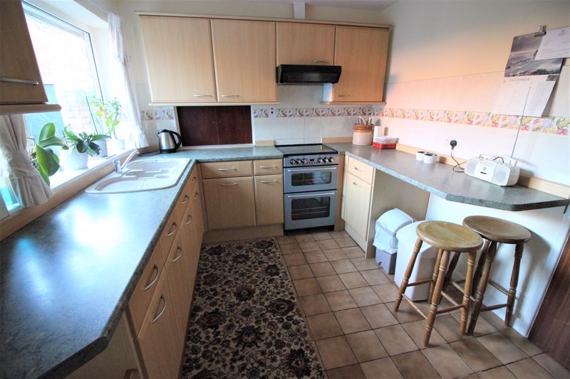 3 bed bungalow for sale in Church Lane, Retford, DN22  - Property Image 3