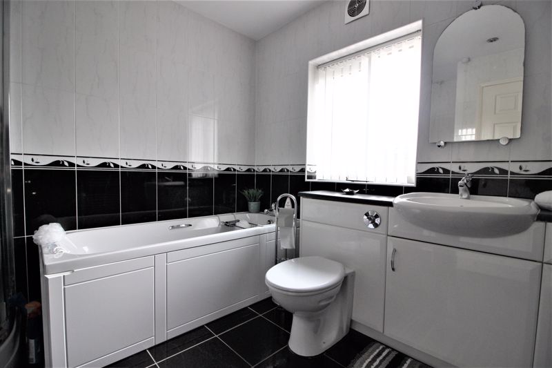 4 bed bungalow for sale in Wellow Road, Ollerton, NG22  - Property Image 18