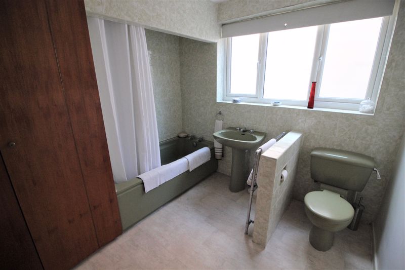 4 bed house for sale in Cornwall Drive, Ollerton, NG22  - Property Image 20