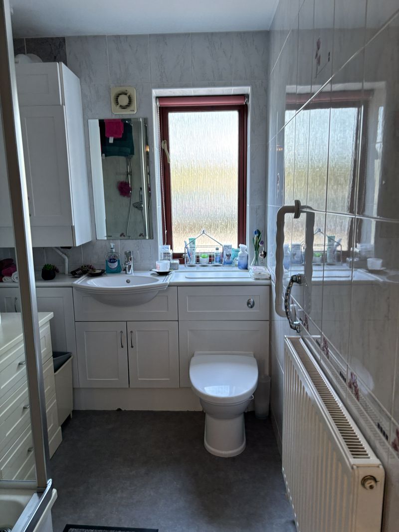 2 bed flat to rent in Linden Court, Edwinstowe, NG21  - Property Image 2