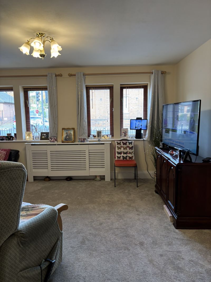 2 bed flat to rent in Linden Court, Edwinstowe, NG21 14