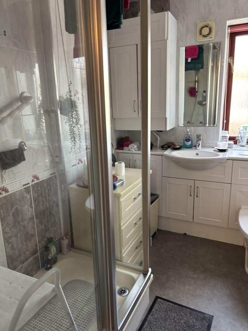 2 bed flat to rent in Linden Court, Edwinstowe, NG21 7