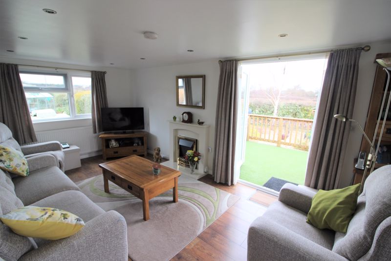 3 bed bungalow for sale in Sherwood Park, Walesby, NG22  - Property Image 3