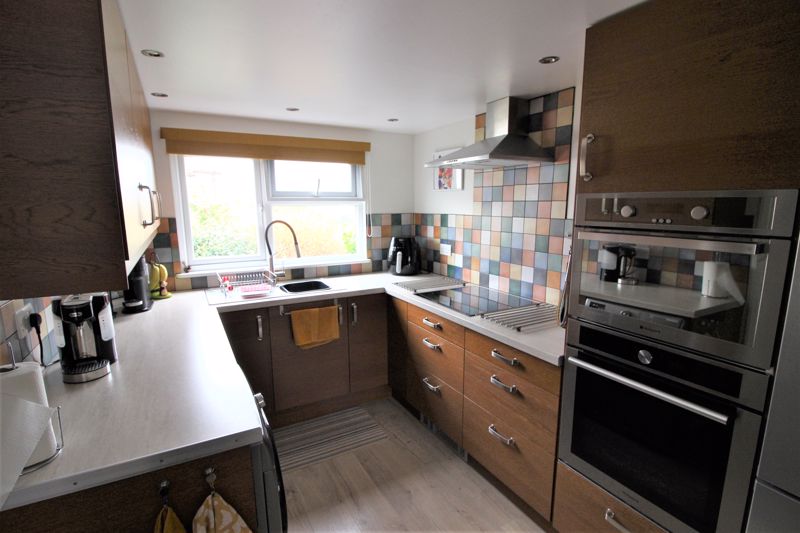 3 bed bungalow for sale in Sherwood Park, Walesby, NG22  - Property Image 5