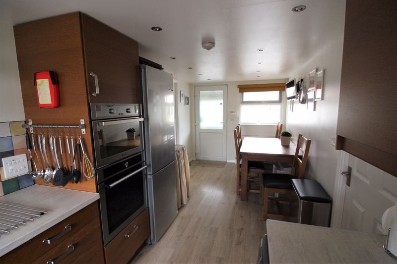 3 bed bungalow for sale in Sherwood Park, Walesby, NG22  - Property Image 7