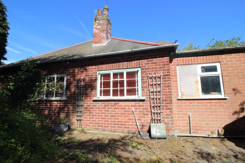2 bed bungalow for sale in Newark Road, Tuxford, NG22 13