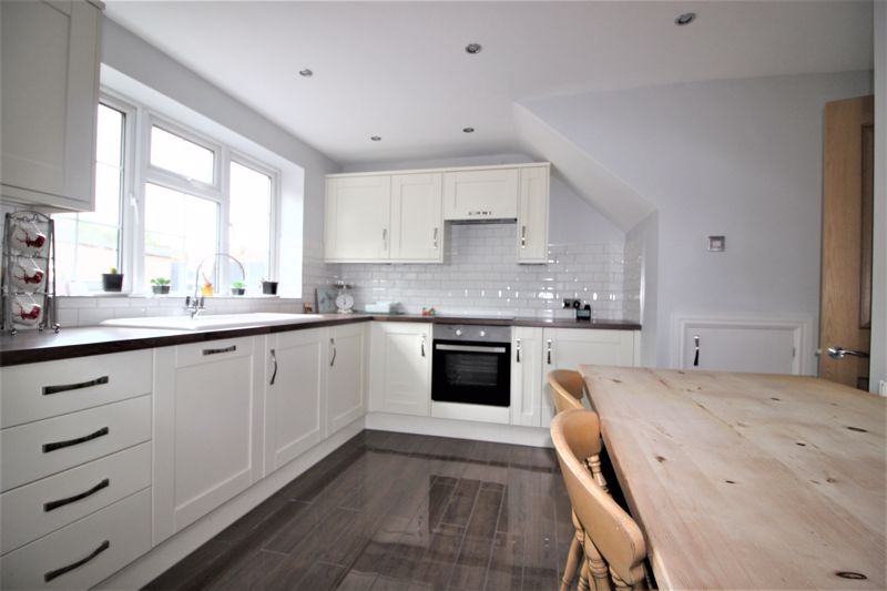 3 bed house for sale in Yew Tree Road, Ollerton, NG22 2