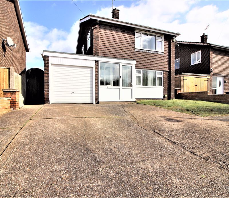 3 bed house for sale in Thornhill Drive, Boughton, NG22  - Property Image 1