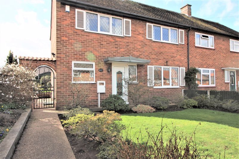 3 bed house for sale in Abbey Road, Edwinstowe, NG21  - Property Image 1