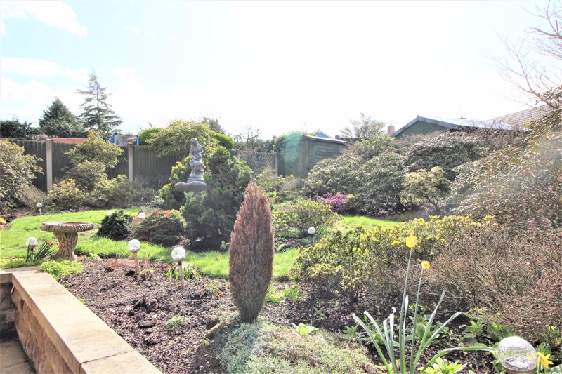 3 bed house for sale in Abbey Road, Edwinstowe, NG21 18