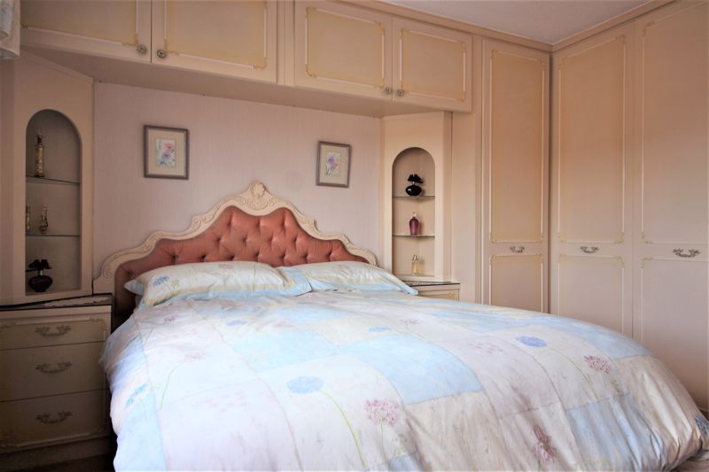 3 bed house for sale in Abbey Road, Edwinstowe, NG21 8