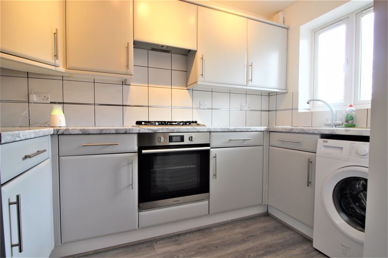 2 bed house for sale in Kelsey Avenue, New Ollerton, NG22  - Property Image 2
