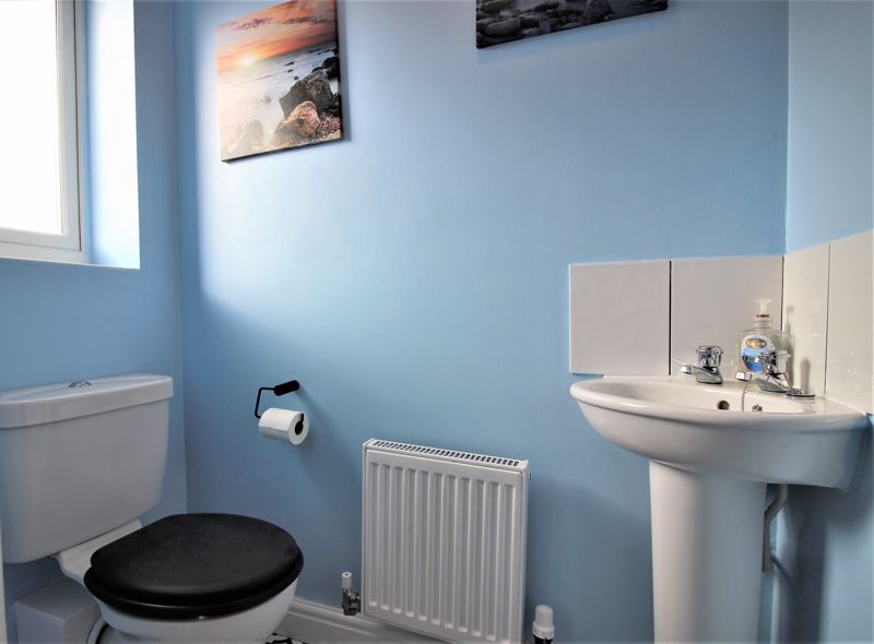 2 bed house for sale in Kelsey Avenue, New Ollerton, NG22 6