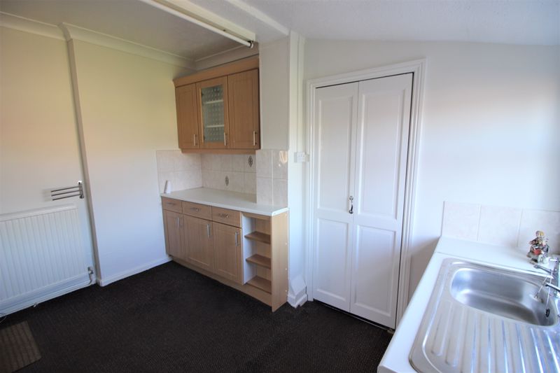 3 bed house for sale in Forest Road, Ollerton , NG22  - Property Image 10