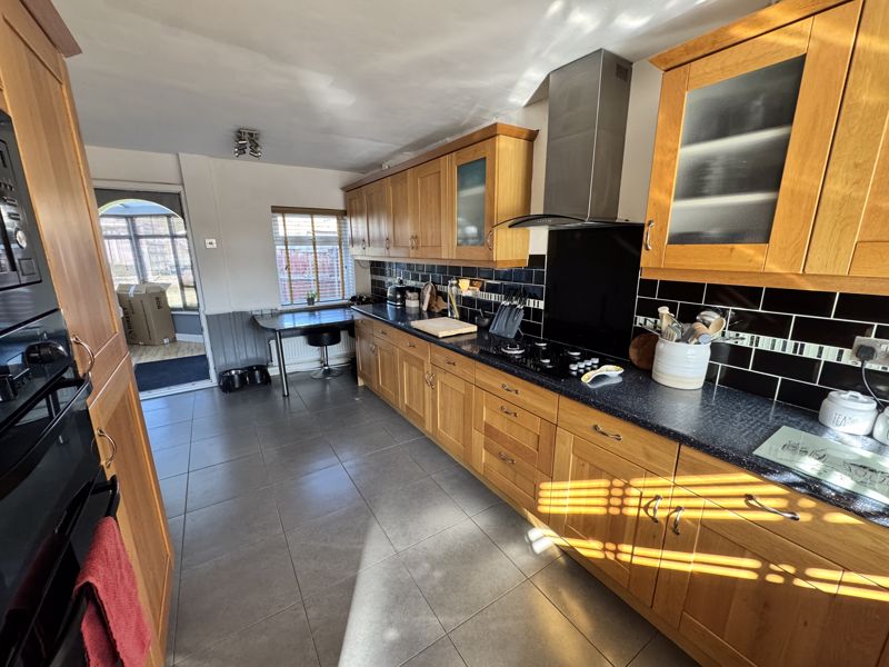 3 bed house for sale in Fourth Avenue, Edwinstowe, NG21 4