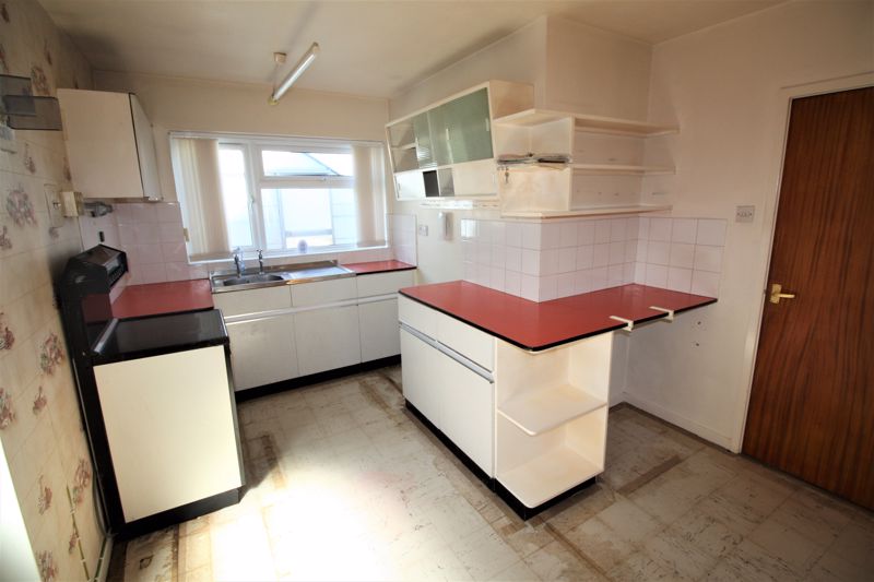 3 bed house for sale in D'ayncourt Walk, Farnsfield, NG22  - Property Image 2