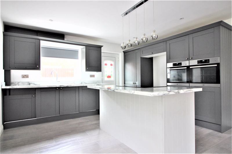 3 bed bungalow for sale in Aspen Close, Tuxford , NG22  - Property Image 2