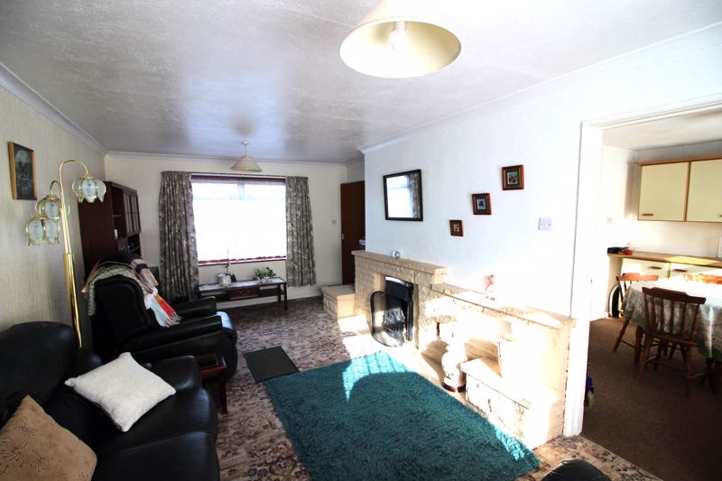 3 bed house for sale in The Markhams, New Ollerton, NG22 5