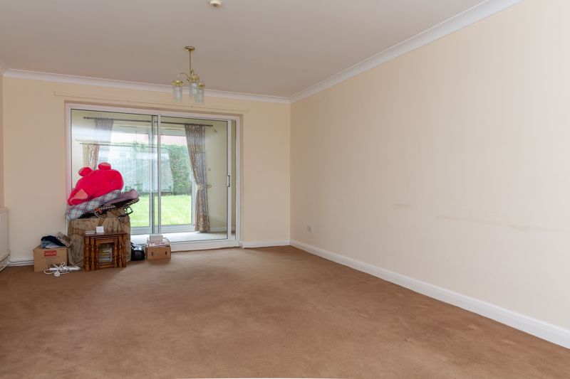 5 bed house for sale in Clumber Avenue, Edwinstowe, NG21  - Property Image 4