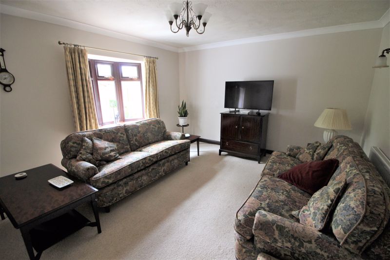 4 bed house for sale in Main Street, Newark, NG22  - Property Image 5