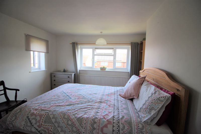 3 bed house for sale in Abbey Road, Edwinstowe, NG21 11