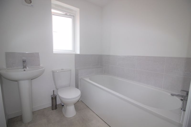 3 bed house for sale in Swan Lane, Ollerton, ng22  - Property Image 18